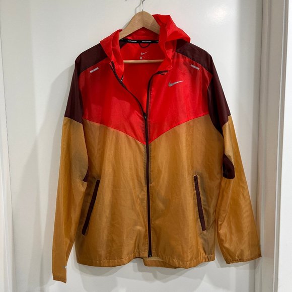 Nike Windbreaker - Picture 1 of 4